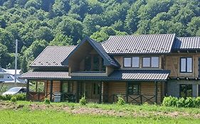 Садиба Федорчуків За рікою